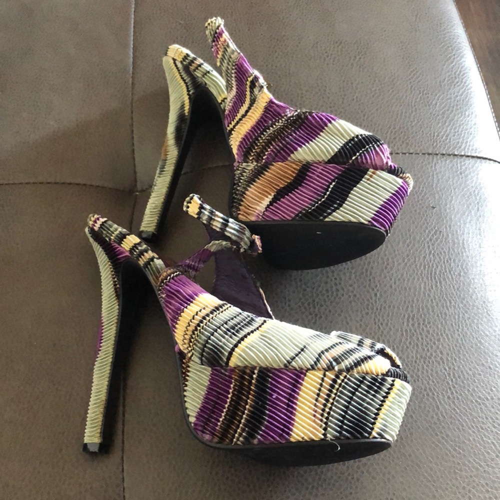 Cute Multicolored Pumps - image 1